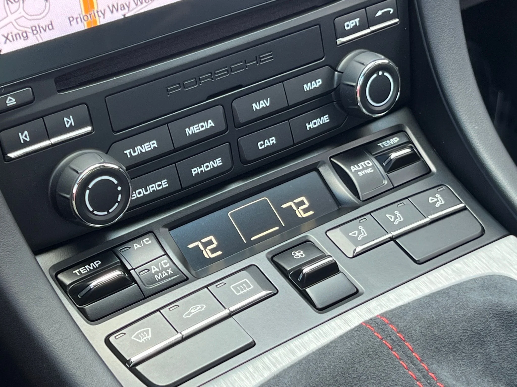 Used 2018 Silver Porsche GT3 image 27