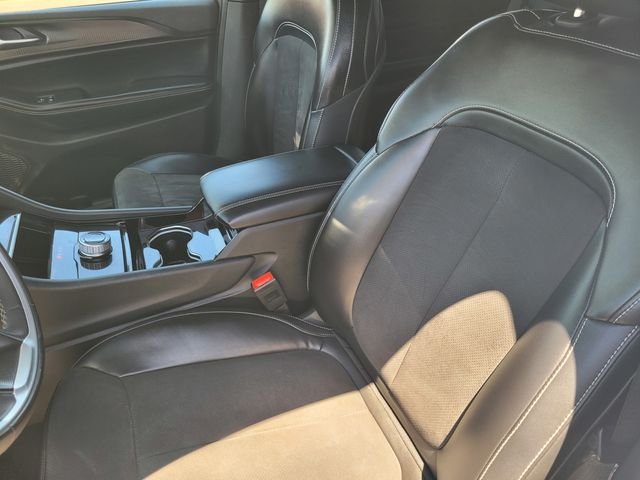 Used 2023 White Jeep Altitude image 13