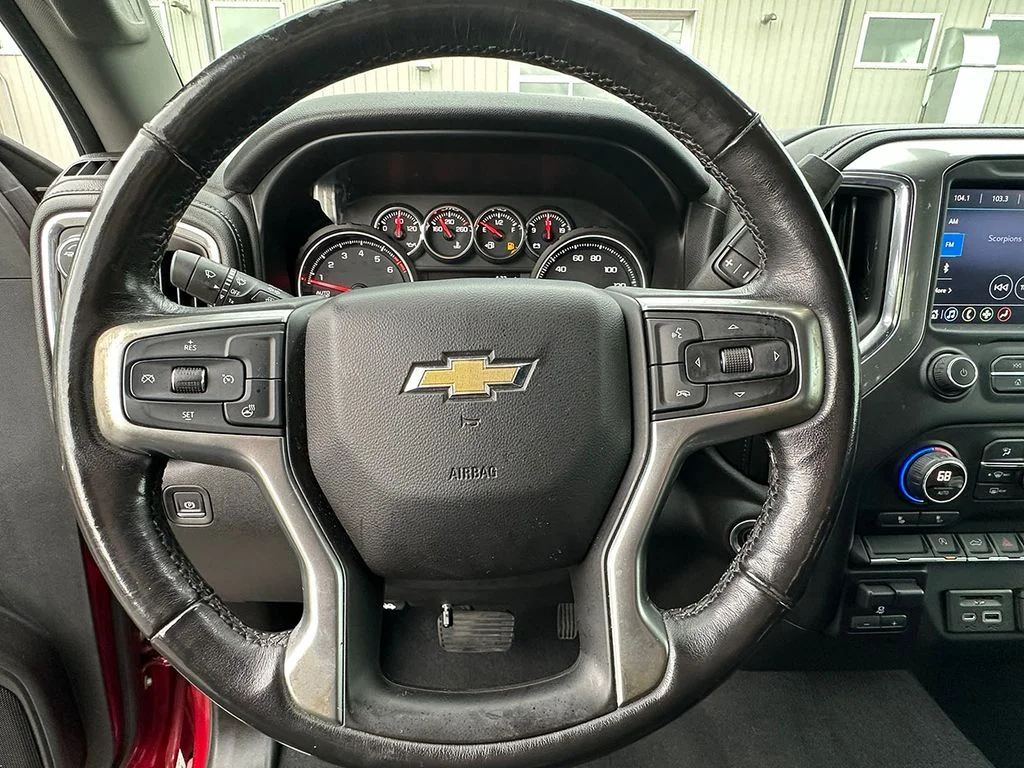Used 2019 Red Chevrolet LT image 35