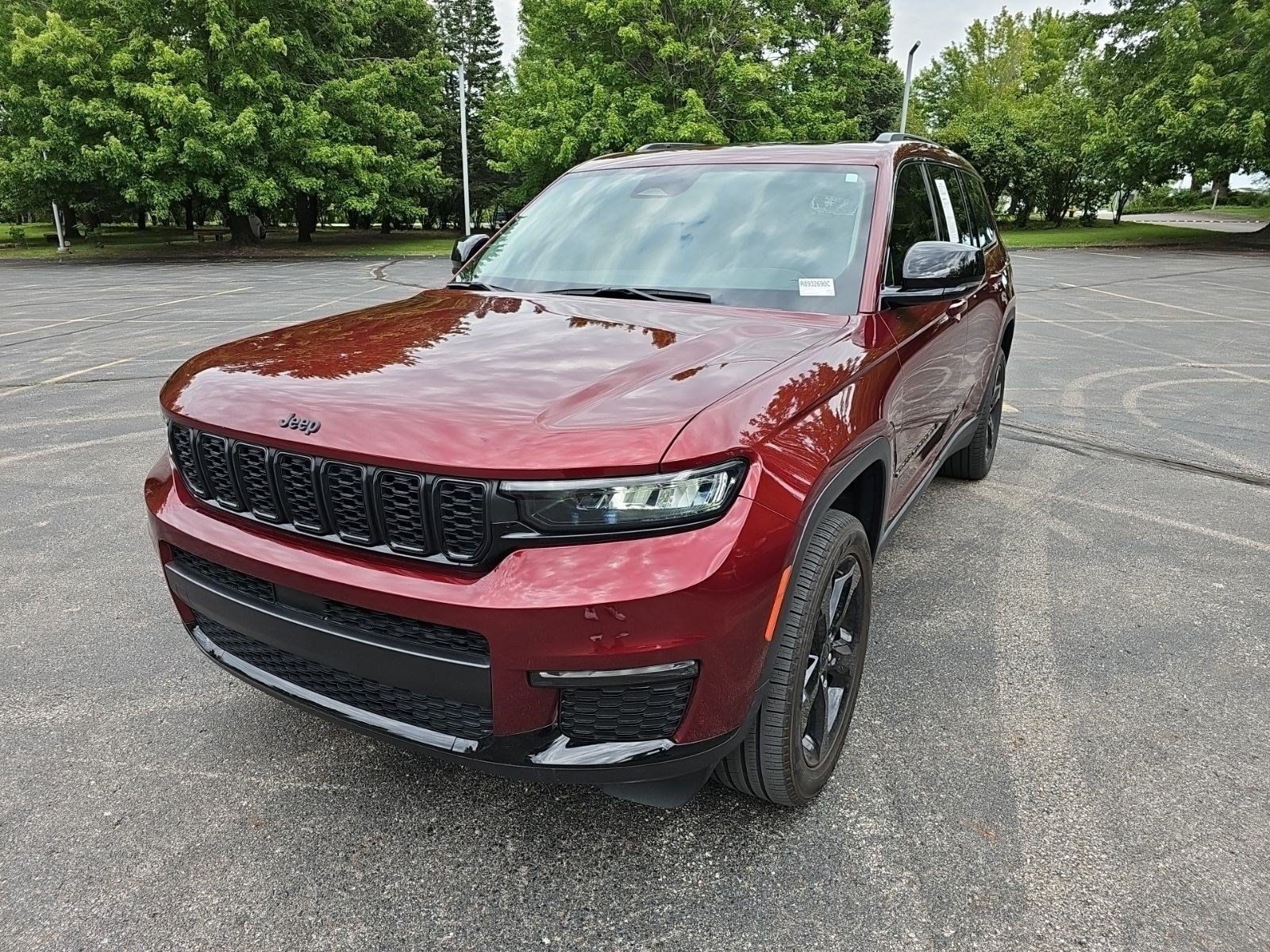 Certified Used 2024 Velvet Red Pearlcoat Jeep Limited image 2