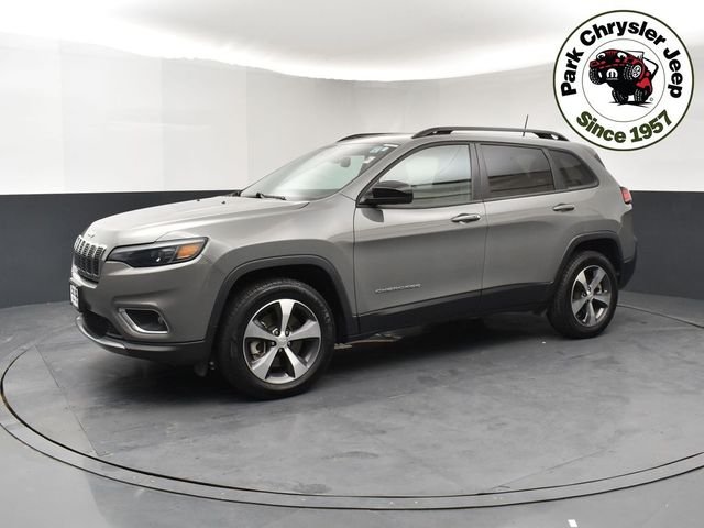 Used 2022 Gray Jeep Limited image 3