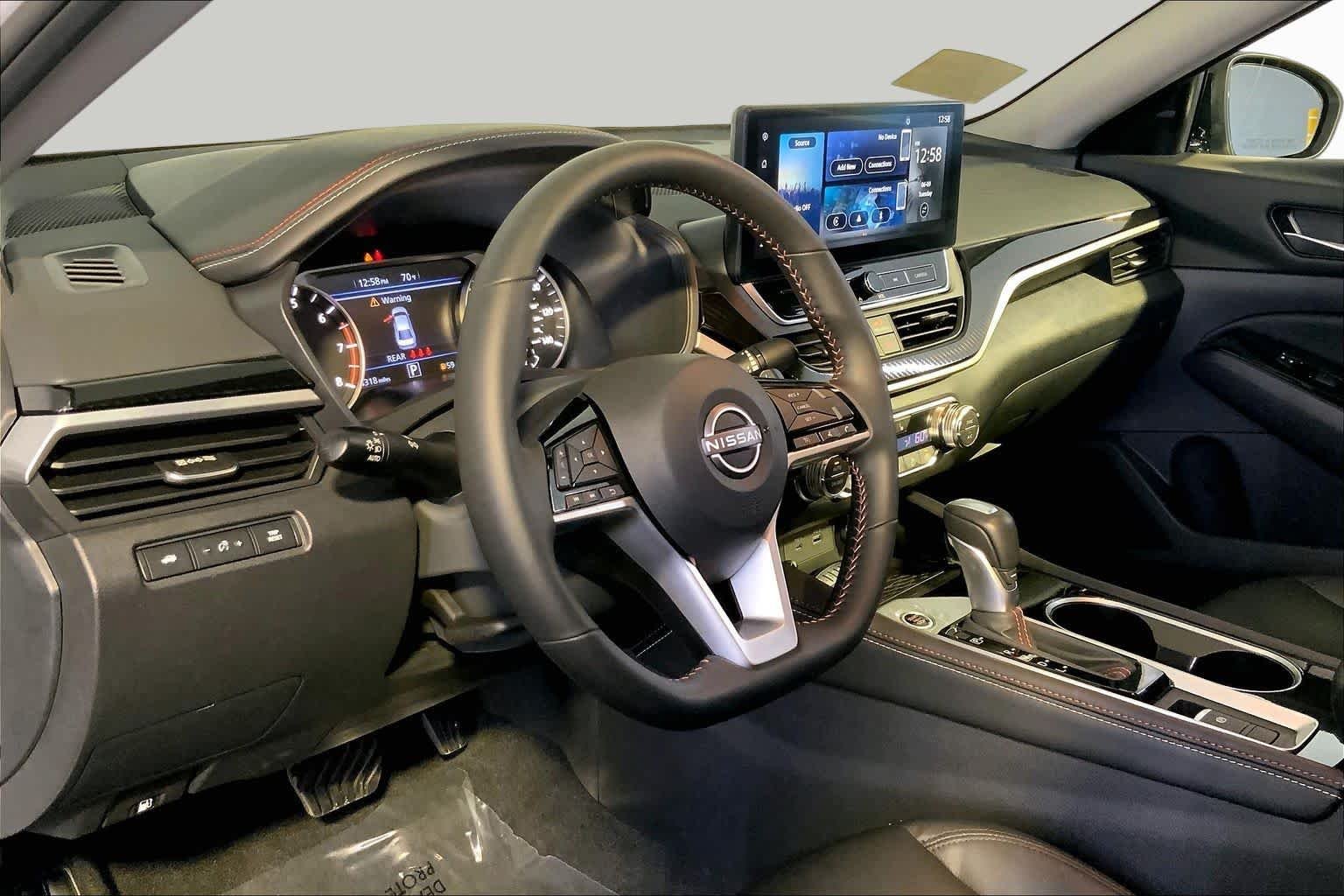 Used 2025 Gray Sky Pearl Nissan SR image 18