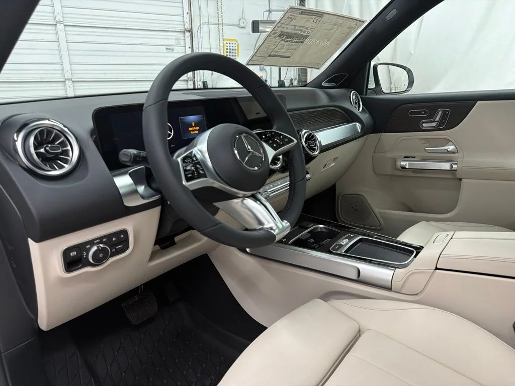 New 2026 White Mercedes-Benz GLB 250 image 12