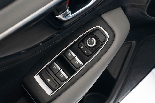 Used 2021 Silver Subaru Limited image 15