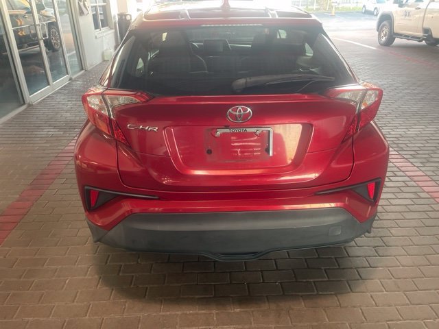 Used 2020  Toyota LE image 4