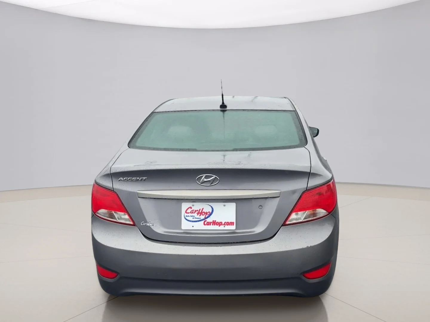 Used 2016 Gray Hyundai SE image 4