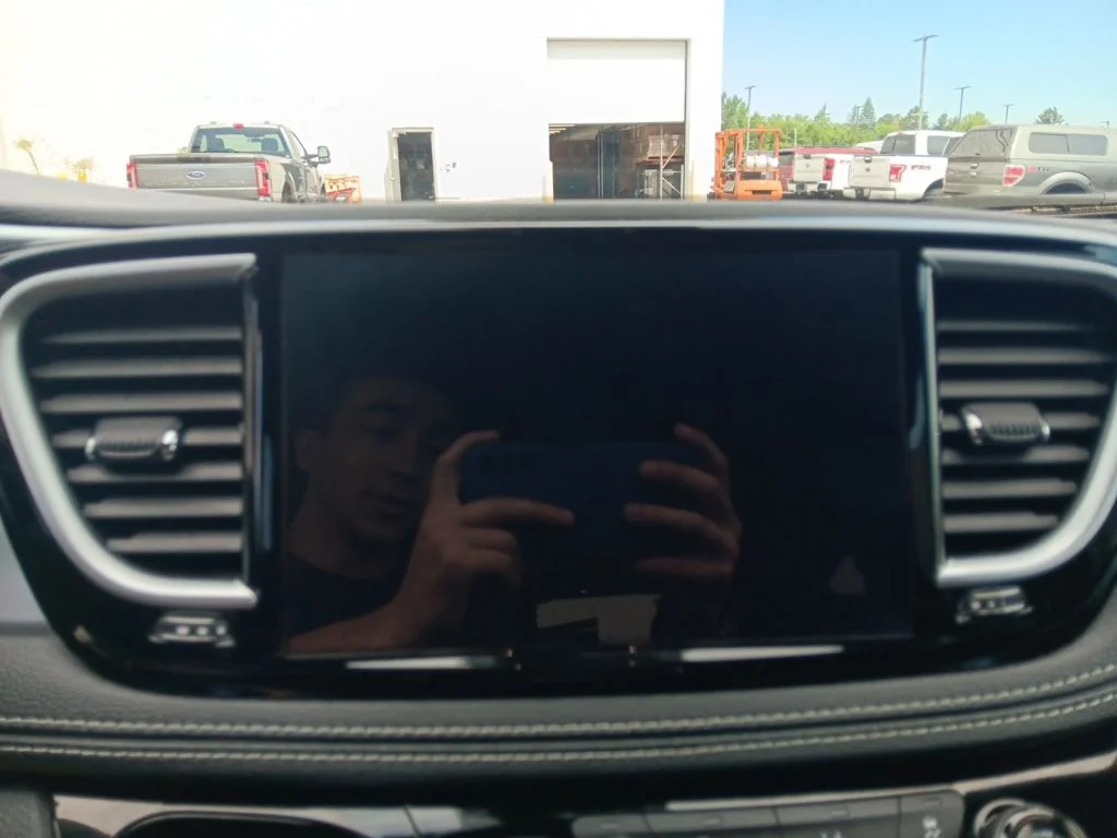 Used 2025 Diamond Black Crystal Pearlcoat Chrysler Limited image 23