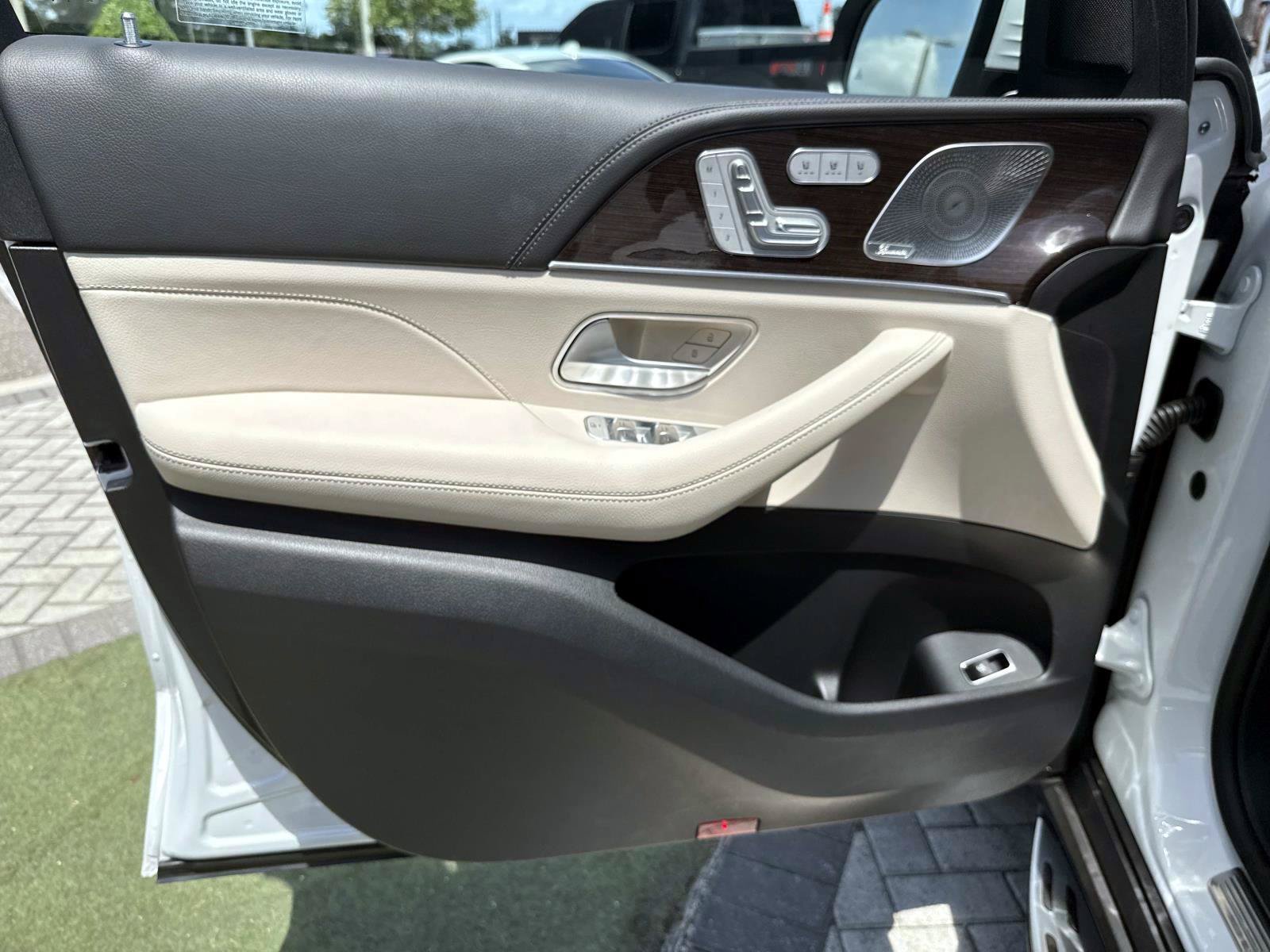 Used 2026 Moonlight White Mercedes-Benz 350 image 17