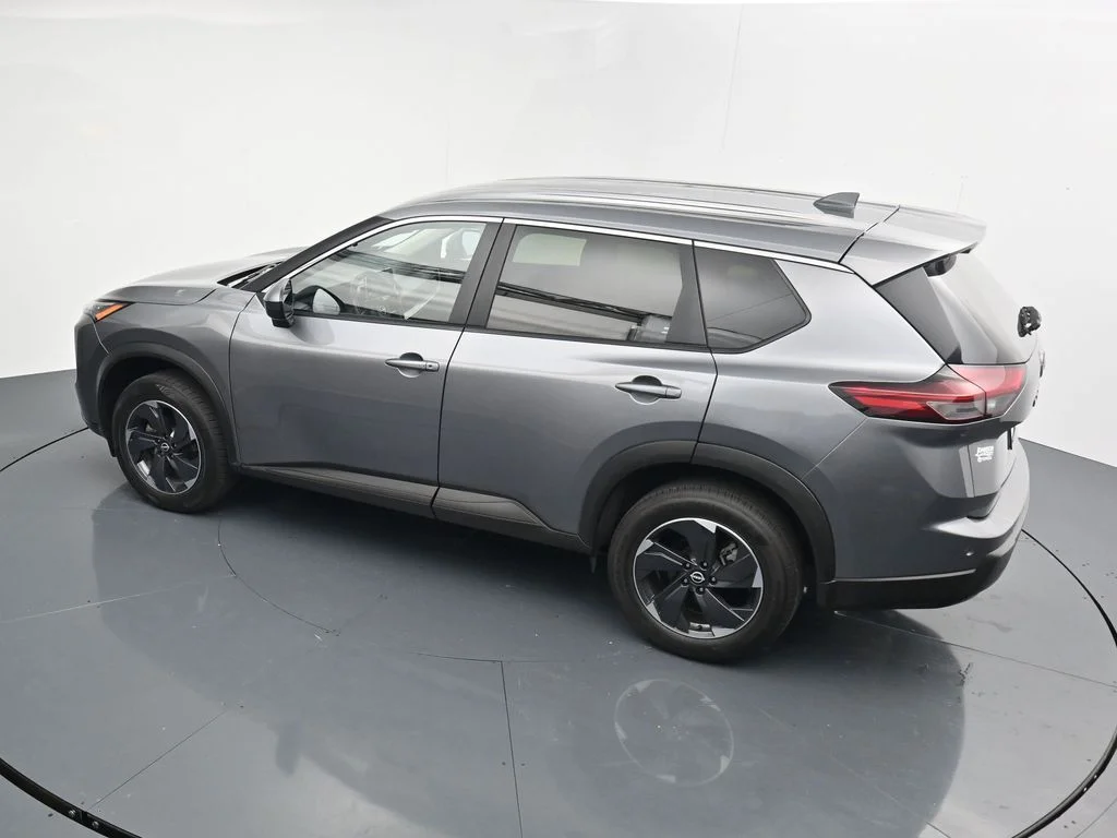Used 2024 Gray Nissan SV image 19