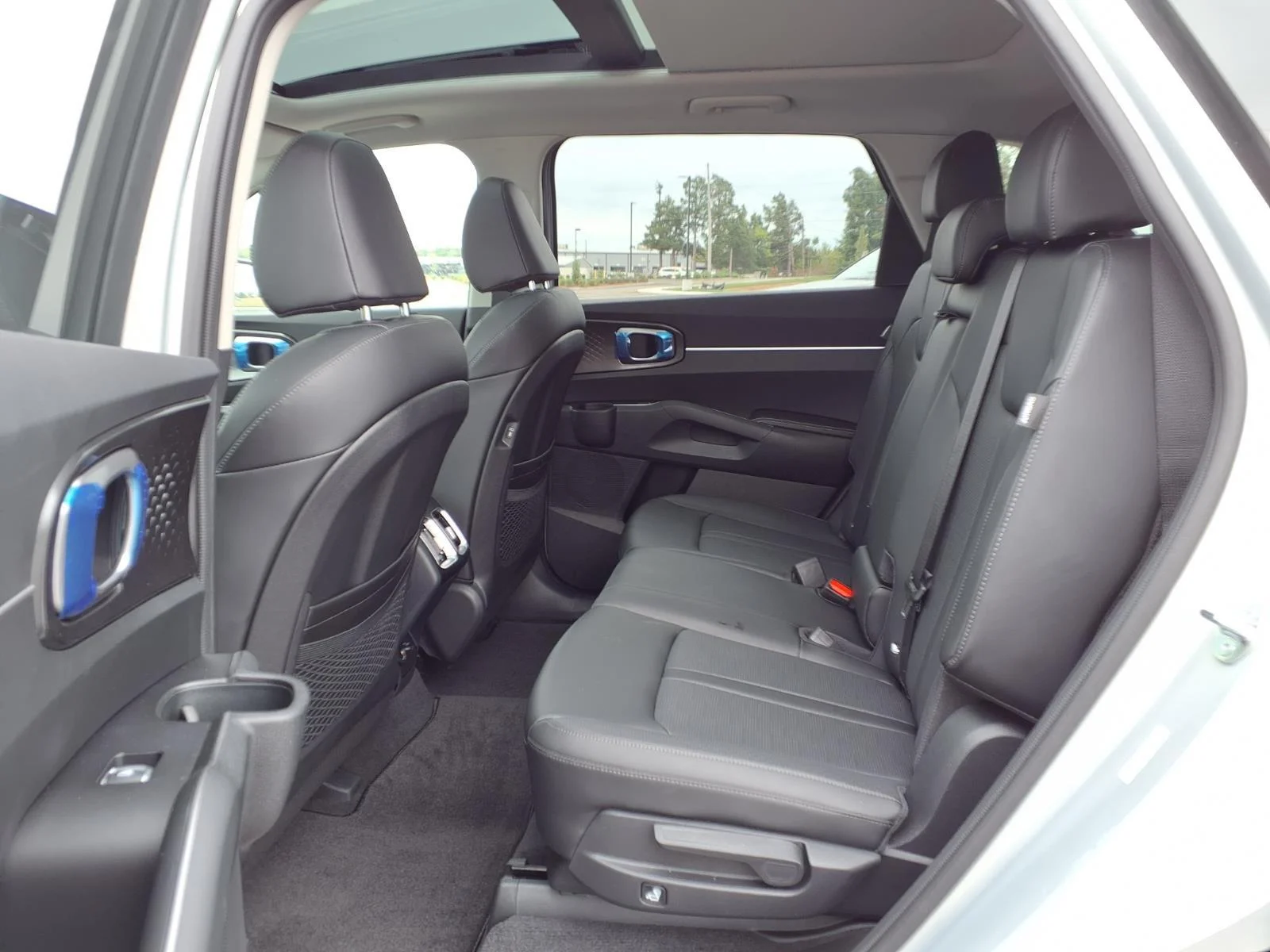 New 2026 Ivory Silver Kia S image 14