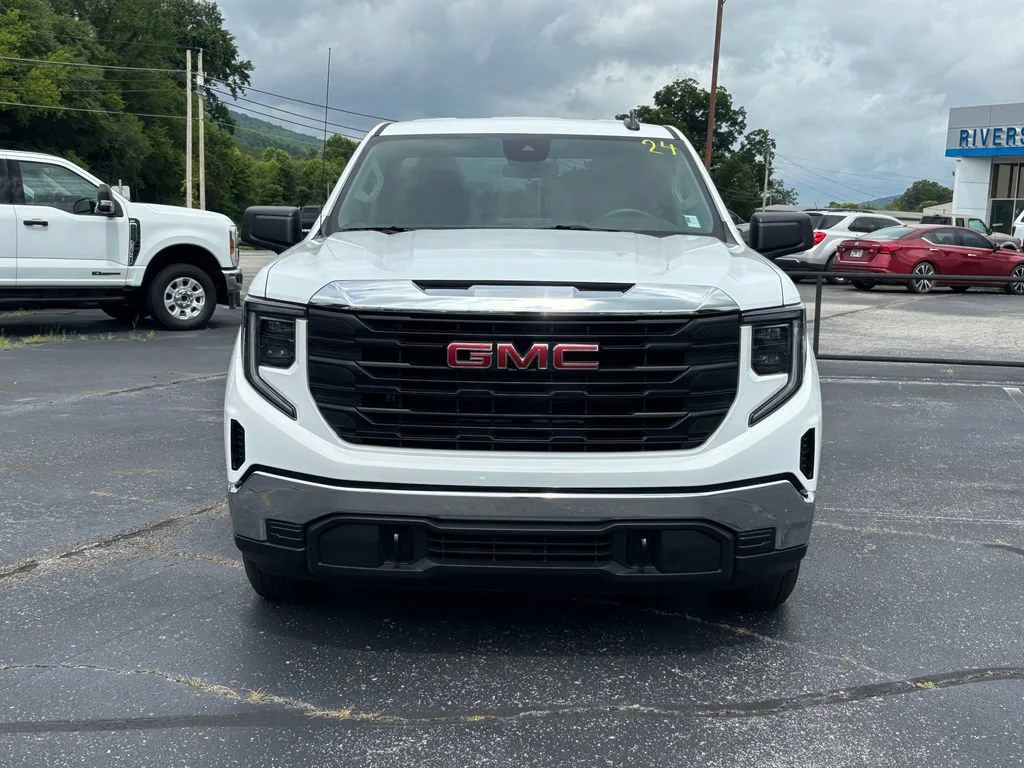 Used 2025 Summit White GMC Pro image 8