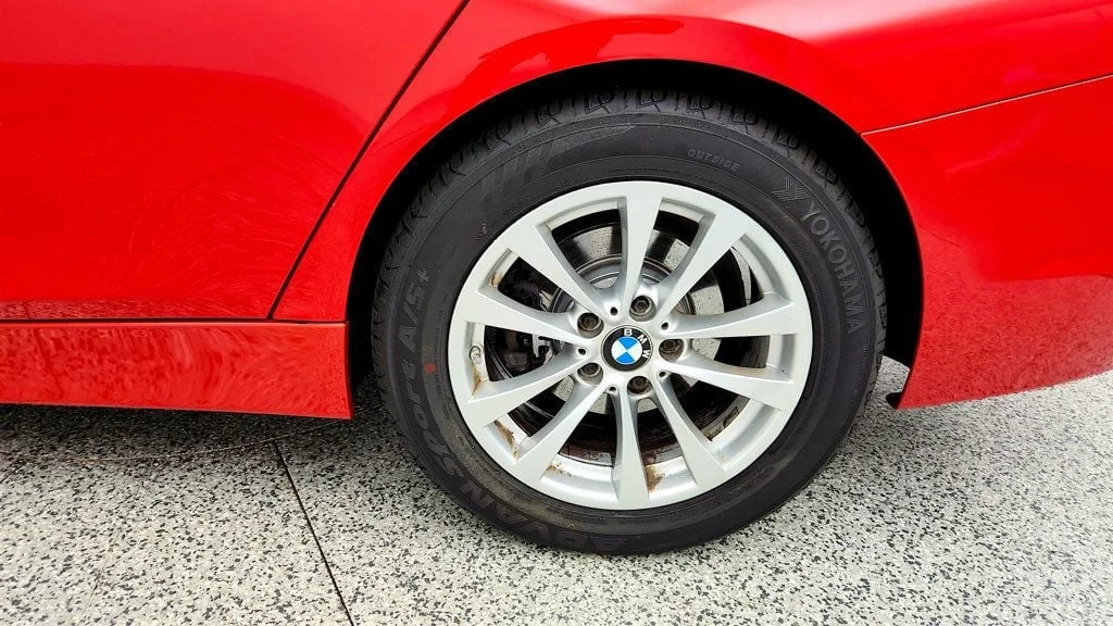 Used 2016 Melbourne Red Metallic BMW Sdn 320i xDrive AWD w/ Premium Pkg & Heated Seats image 9