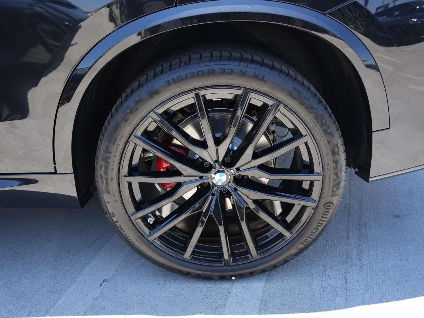New 2026 Black Sapphire Metallic BMW xDrive40i image 6