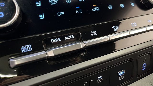 Used 2025 Atlantis Blue Hyundai Calligraphy image 35