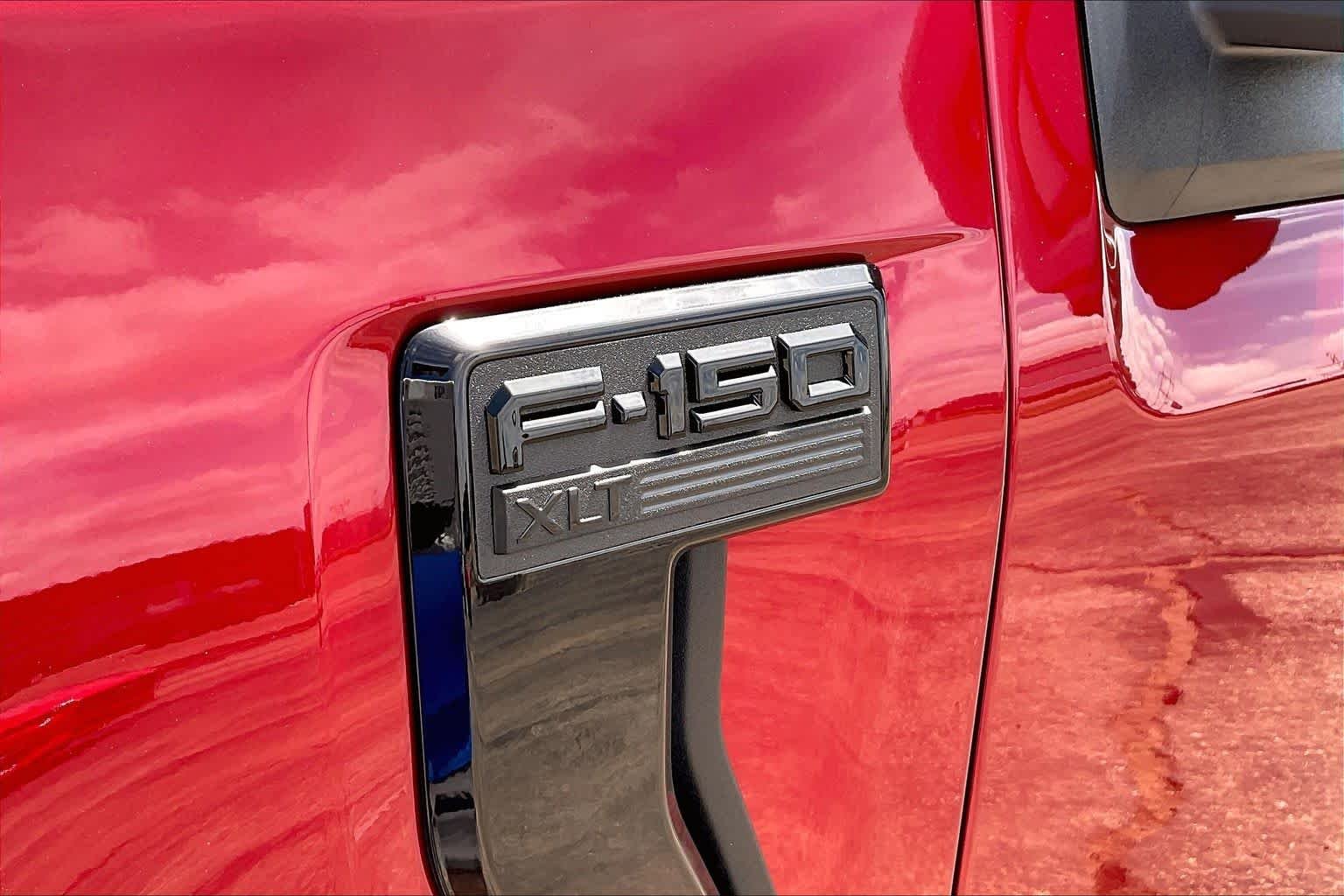 New 2026 Ruby Red Metallic Tinted Clearcoat Ford XLT image 15