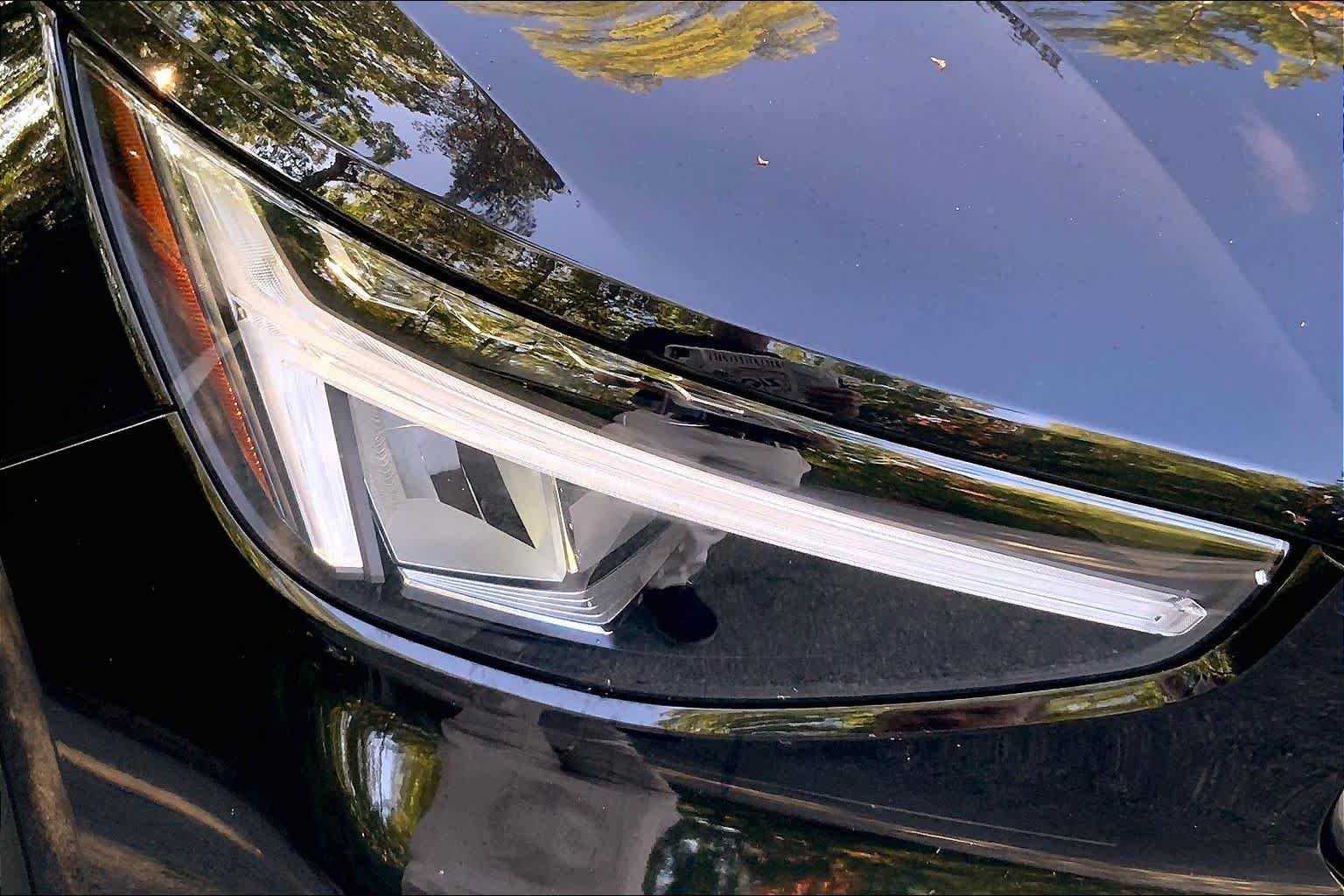 Used 2024 Onyx Black Metallic Volvo Plus Bright Theme image 26