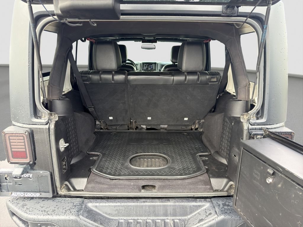 Used 2016 Black Jeep Unlimited Rubicon image 18