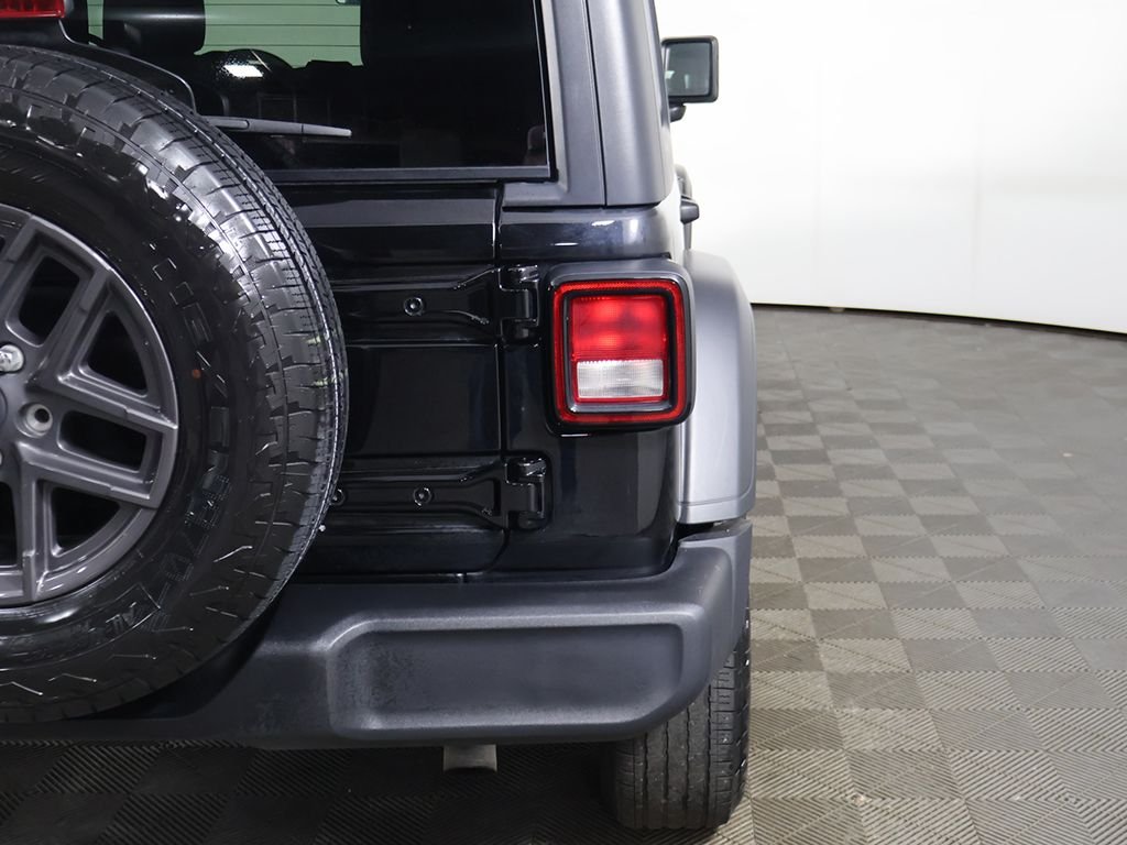 Used 2025 Black Jeep Sport S image 14