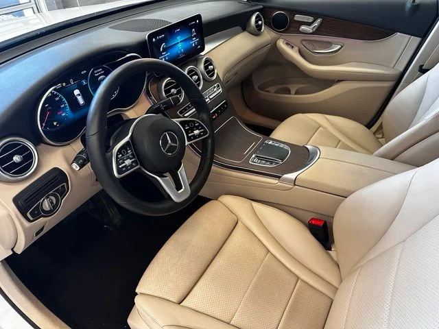 Certified Used 2022  Mercedes-Benz GLC 300 image 11
