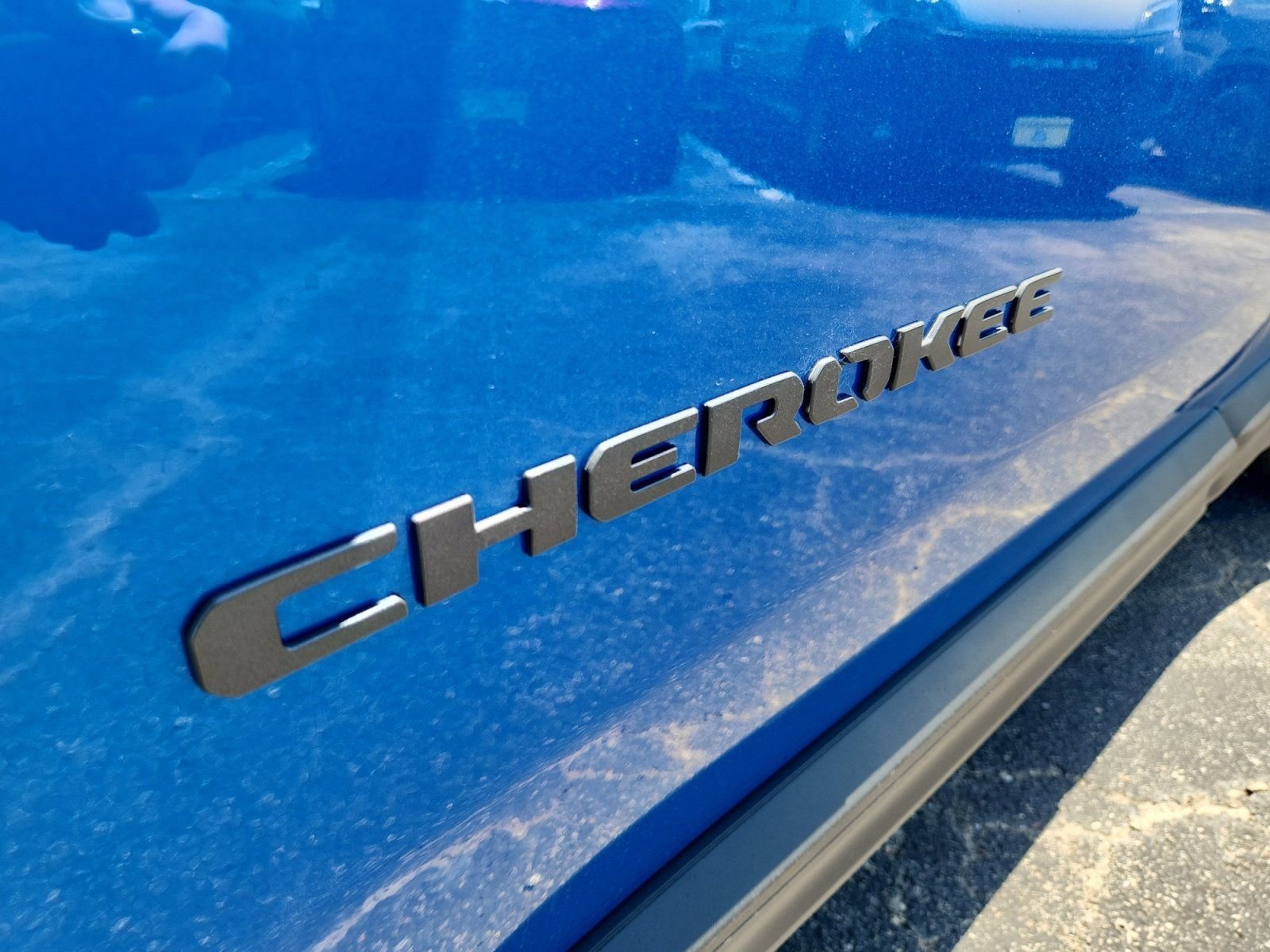 New 2026 Hydro Blue Pearl-Coat Exterior Paint Jeep Limited image 11