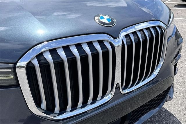 Used 2019 Gray BMW xDrive40i image 34
