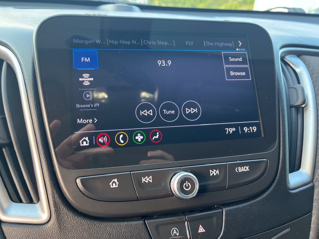 Used 2022 Silver Chevrolet LT image 20