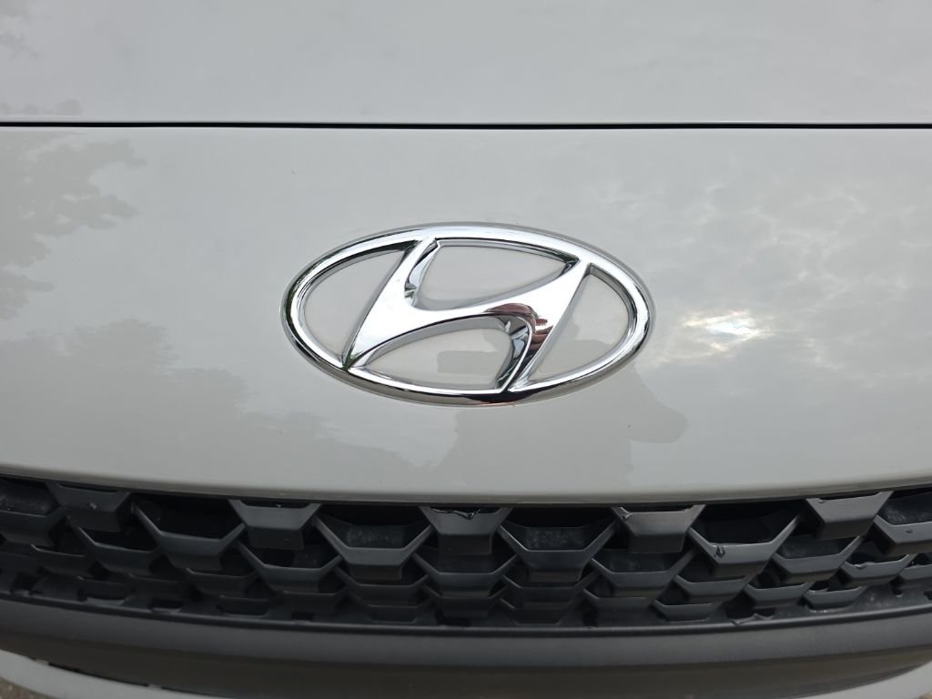 2023 Hyundai Kona SEL - Photo 6