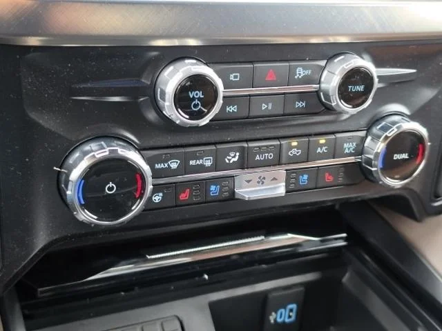 New 2026 Agate Black Metallic Ford F-350® King Ranch® image 43