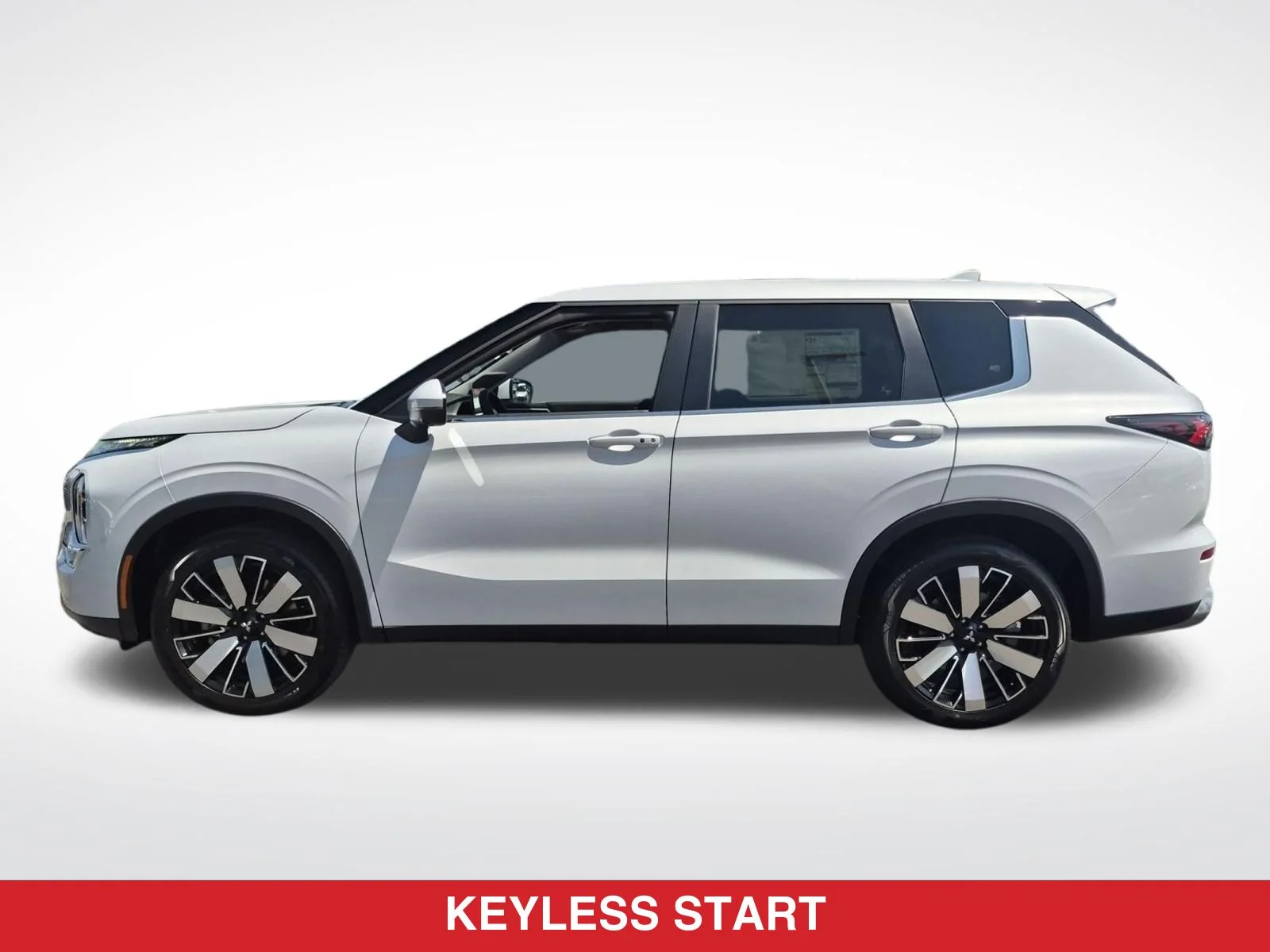 New 2026 White Mitsubishi SE image 5