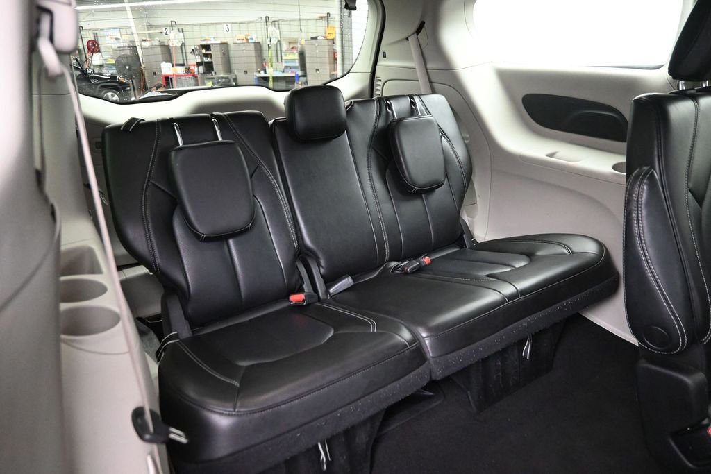 Used 2023 Gray Chrysler Touring L image 12