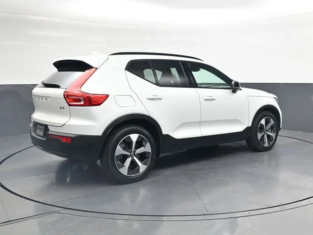 Used 2023  Volvo Ultimate image 4