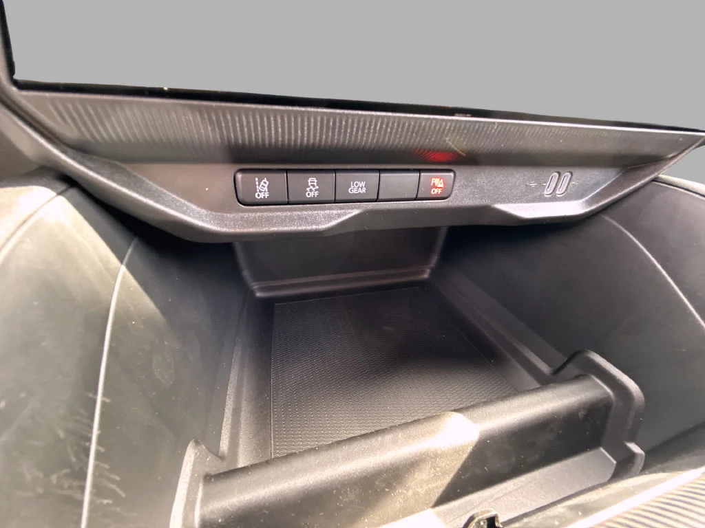 New 2026 Diamond Black Crystal Pearl-Coat Exterior Paint Jeep  image 28