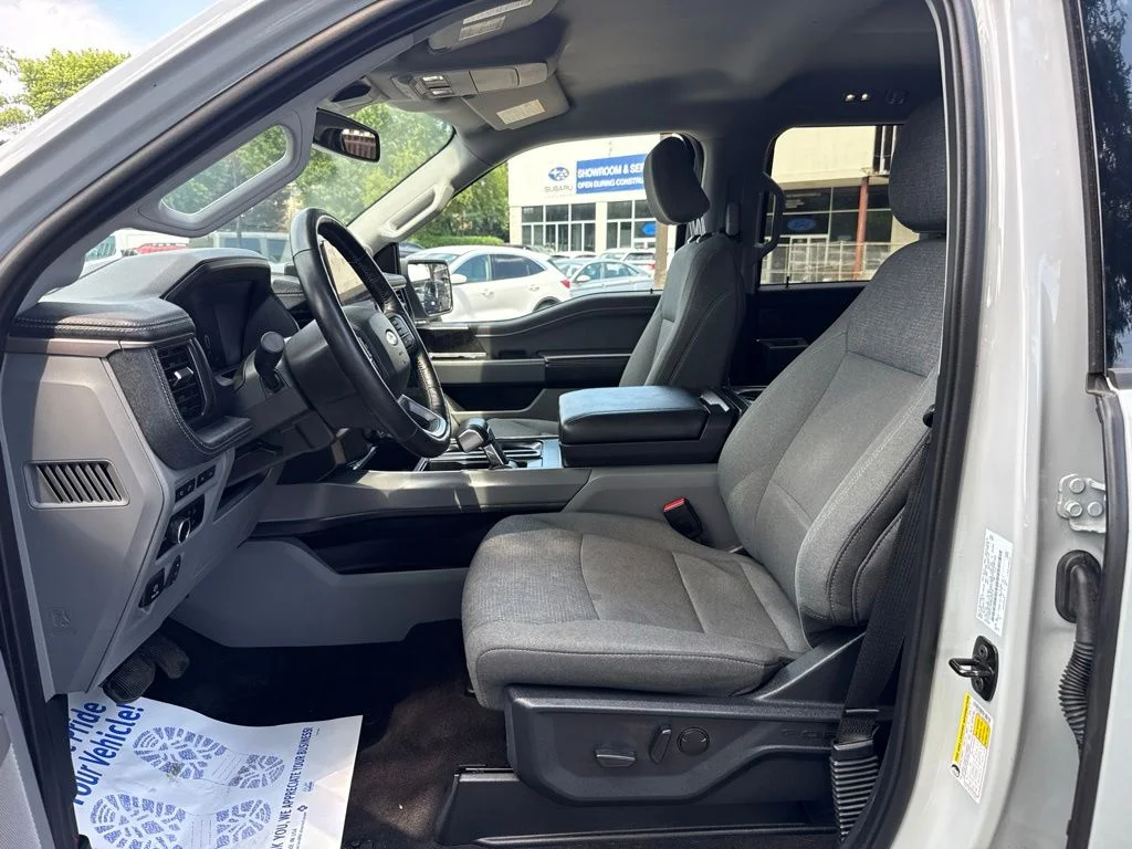 Used 2024 White Ford Flash image 23