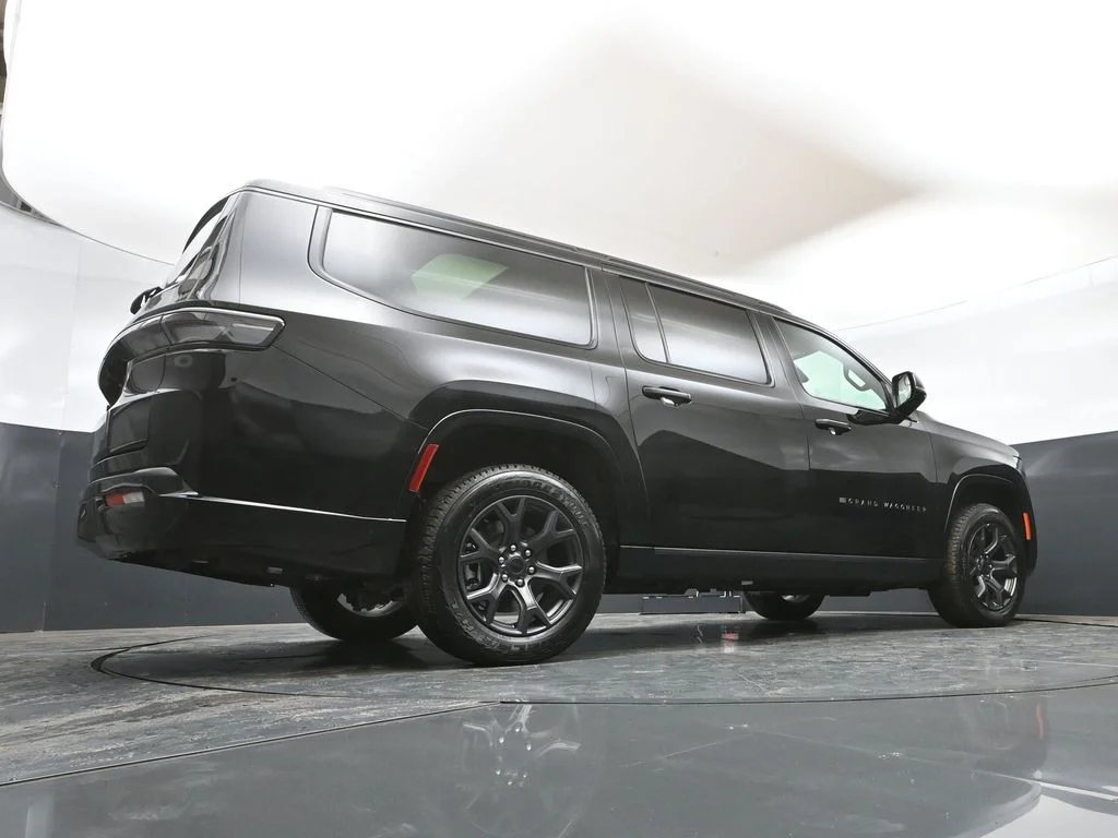 New 2026 High Gloss Black Exterior Paint Jeep Limited Altitude image 49