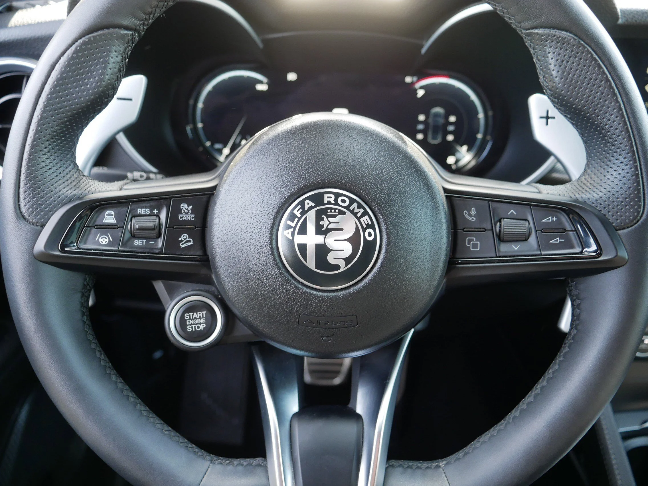 Used 2025 Vesuvio Gray Metallic Alfa Romeo AWD SPRINT image 25