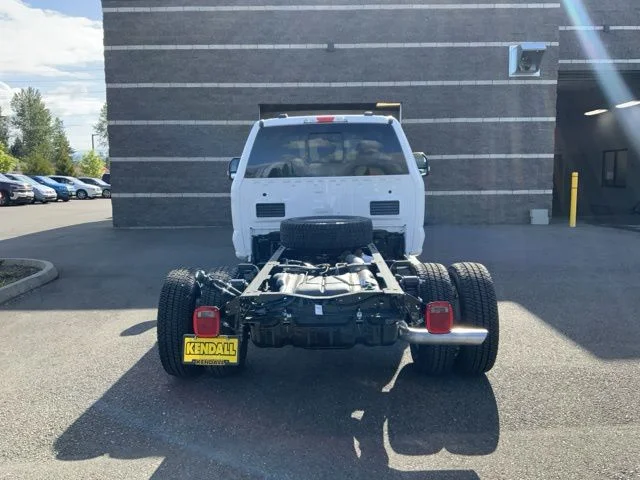 2025 Ford F-350 Super Duty Chassis Cab XL - Photo 5
