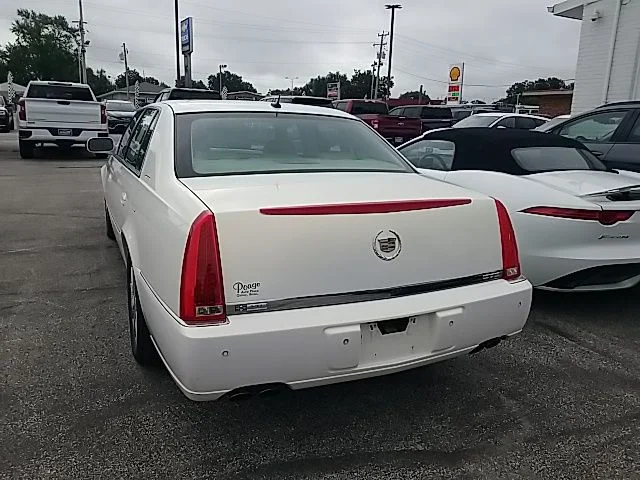 Used 2006 White Cadillac Base image 20