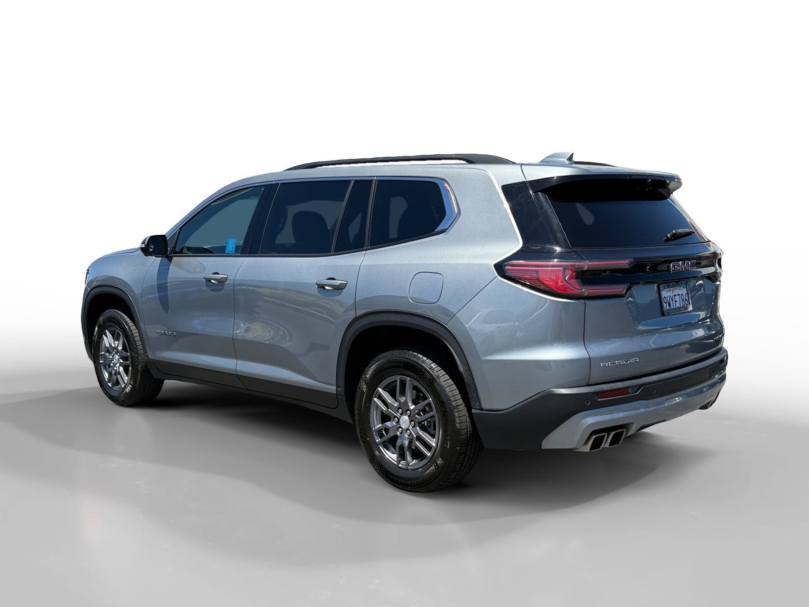 Used 2025 Sterling Metallic GMC Elevation image 3