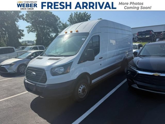 Used 2018 White Ford T350HD image 1