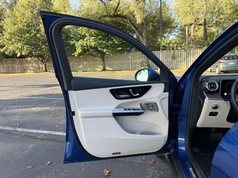 Certified Used 2026 Starling Blue Metallic Mercedes-Benz GLC 300 image 17
