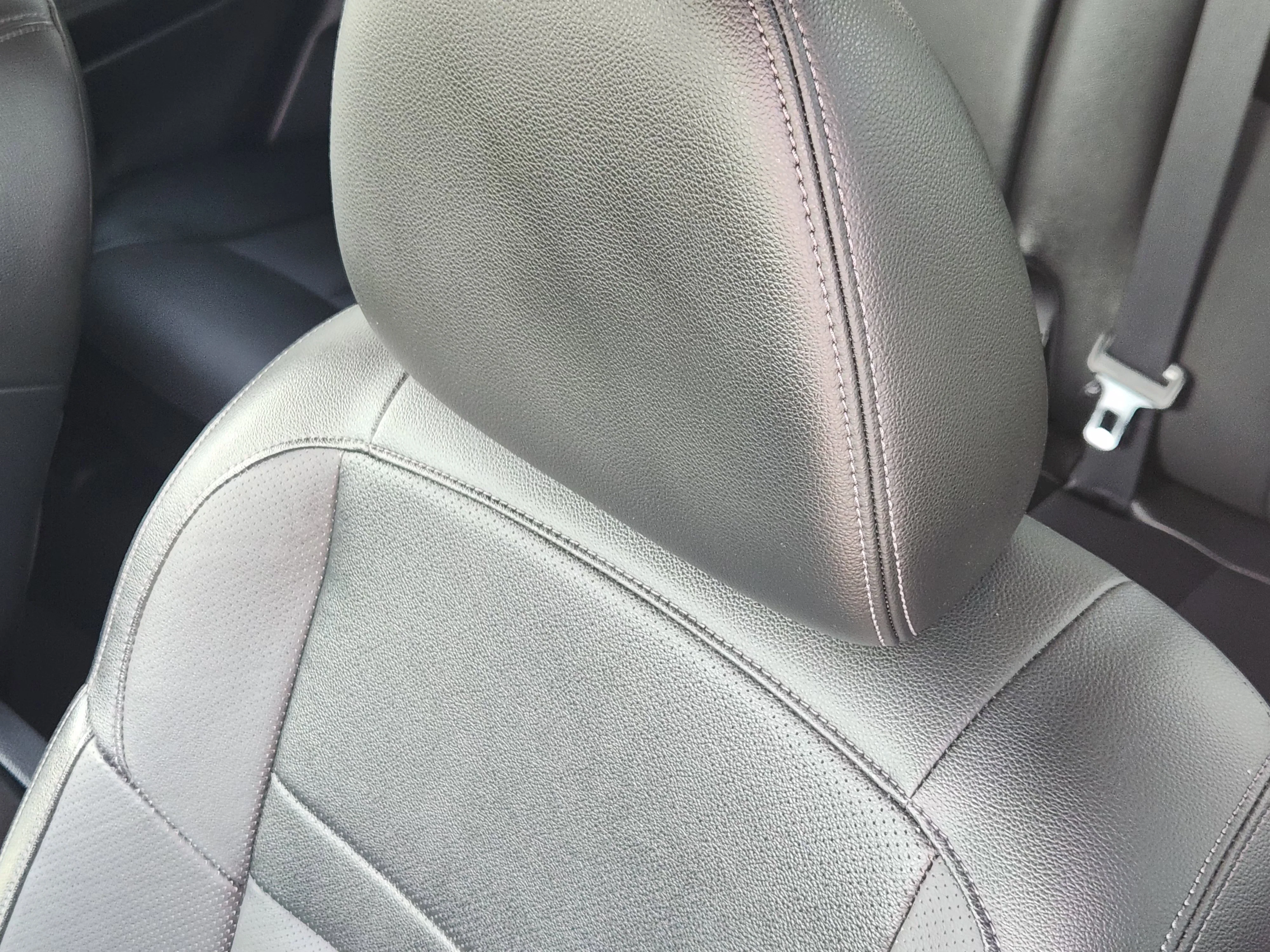 Used 2017 Magnetic Black Nissan SL image 16