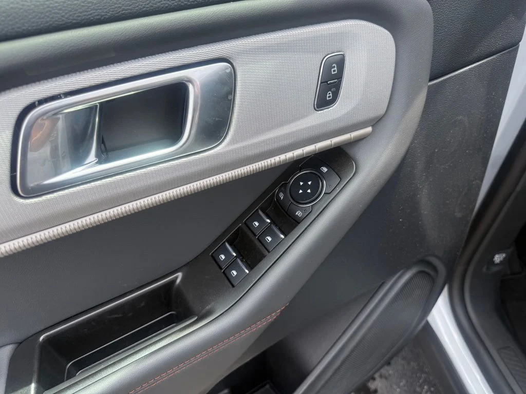 New 2026 Space White Metallic Ford Active image 12