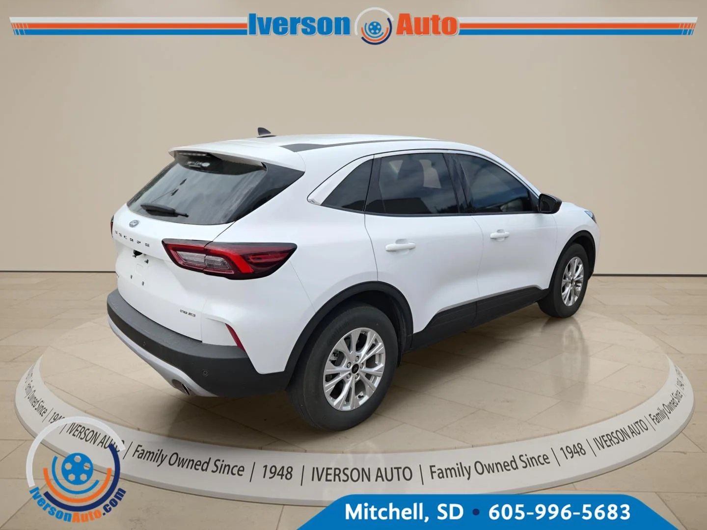 Used 2023 Oxford White Ford Active image 4