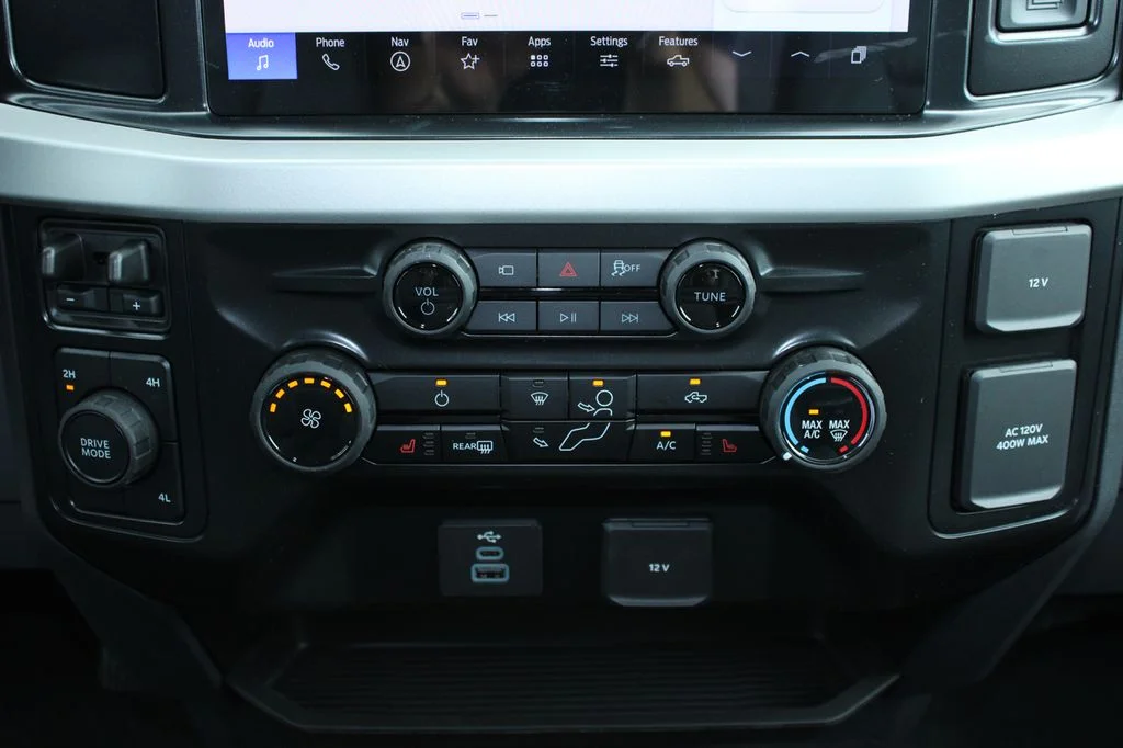 New 2026 Agate Black Metallic Ford F-250® XLT image 24