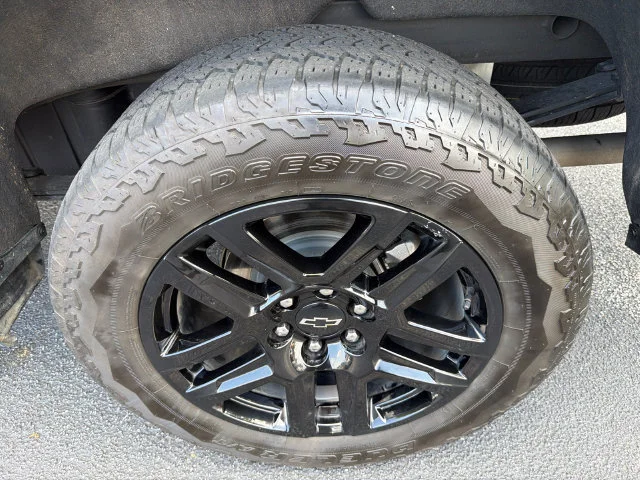 Used 2024 Sterling Gray Metallic Chevrolet LT Trail Boss image 19