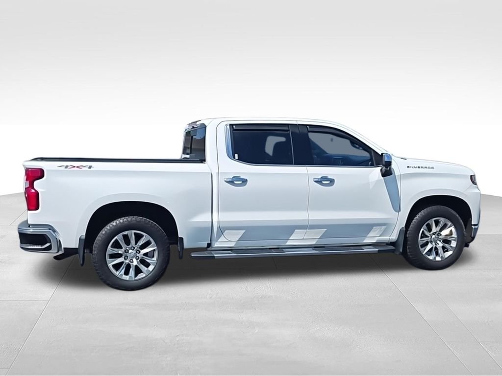 Used 2019 White Chevrolet LTZ image 9