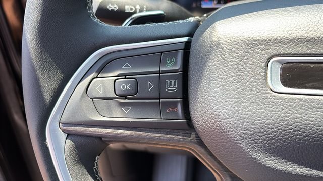 Used 2023 Black Jeep Limited image 12