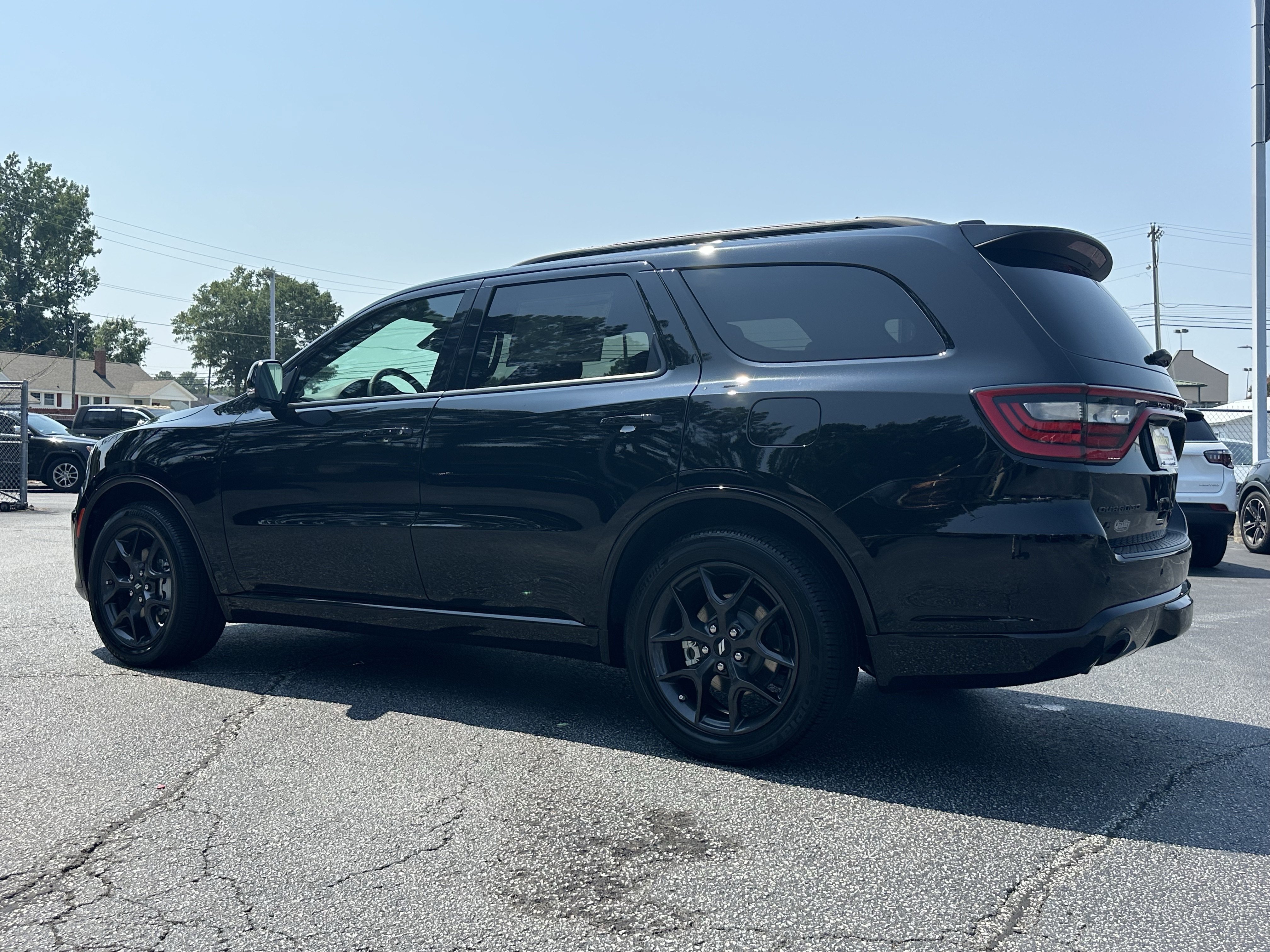 New 2026 Diamond Black Clear-Coat Exterior Paint Dodge GT Plus HEMI V8 image 6