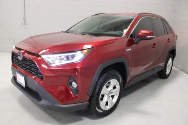 Certified Used 2021 Red Toyota XLE image 3