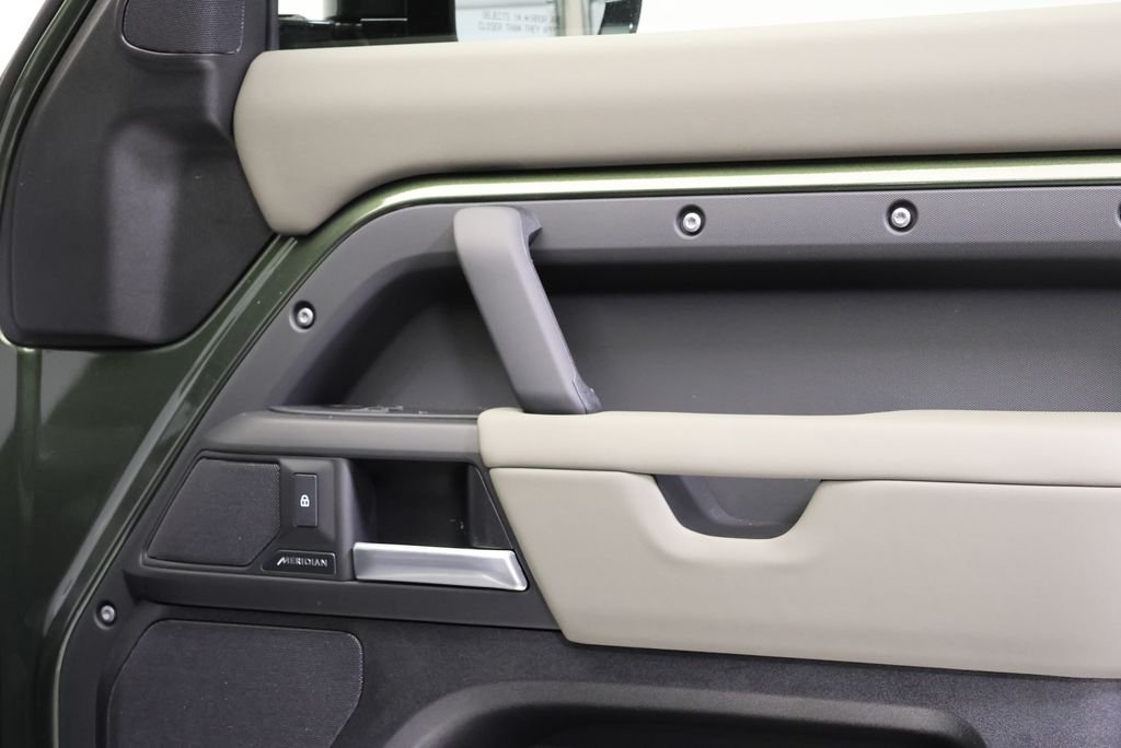 New 2026 Woolstone Green Land Rover S image 36